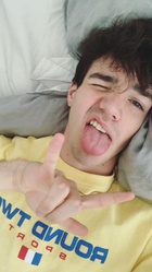 Aaron Carpenter : aaron-carpenter-1526666401.jpg