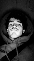 Aaron Carpenter : aaron-carpenter-1547406001.jpg