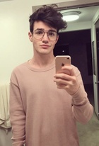 Aaron Carpenter : aaron-carpenter-1549279921.jpg