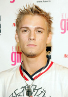 Aaron Carter : TI4U_u1144623899.jpg