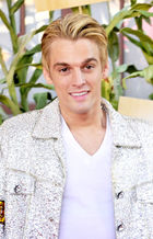 Aaron Carter : aaron-carter-1354120627.jpg