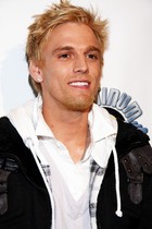 Aaron Carter : aaron-carter-1354120629.jpg