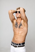 Aaron Carter : aaron-carter-1414086007.jpg