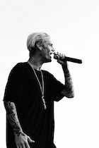 Aaron Carter : aaron-carter-1496104921.jpg