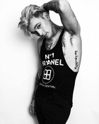 Aaron Carter : aaron-carter-1527453272.jpg