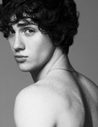 Aaron Johnson : aaron_johnson_1244229303.jpg