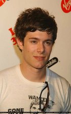 Adam Brody : TI4U_u1141197598.jpg