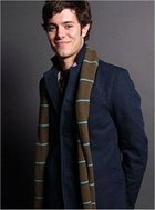 Adam Brody : TI4U_u1153089488.jpg