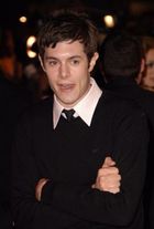 Adam Brody : TI4U_u1153089505.jpg