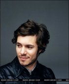 Adam Brody : adam_brody_1229009618.jpg