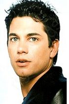 Adam Garcia : adamgarcia_1250530369.jpg