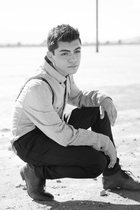 Adam Irigoyen : adam-irigoyen-1369951439.jpg