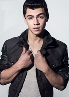 Adam Irigoyen : adam-irigoyen-1671834951.jpg