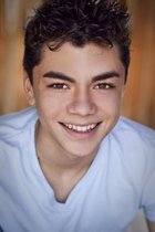 Adam Irigoyen : adamirigoyen_1291479240.jpg