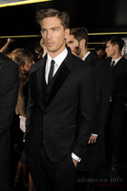 Adam Senn : adam-senn-1337215375.jpg