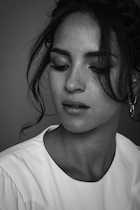 Adria Arjona : adria-arjona-1486395210.jpg