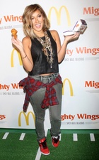 Adrienne Bailon : adrienne-bailon-1407611486.jpg