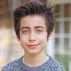 Aidan Gallagher : aidan-gallagher-1481563117.jpg