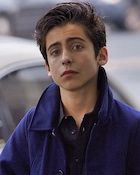 Aidan Gallagher : aidan-gallagher-1487983524.jpg