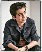 Aidan Gallagher : aidan-gallagher-1488456410.jpg