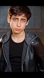 Aidan Gallagher : aidan-gallagher-1505920321.jpg