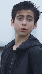 Aidan Gallagher : aidan-gallagher-1505953081.jpg