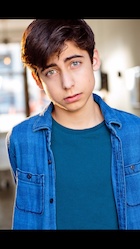 Aidan Gallagher : aidan-gallagher-1505983321.jpg