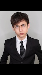 Aidan Gallagher : aidan-gallagher-1509189841.jpg