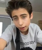 Aidan Gallagher : aidan-gallagher-1515018798.jpg