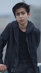 Aidan Gallagher : aidan-gallagher-1526859269.jpg