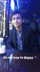 Aidan Gallagher : aidan-gallagher-1538778401.jpg