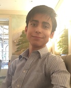 Aidan Gallagher : aidan-gallagher-1549139976.jpg