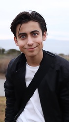 Aidan Gallagher : aidan-gallagher-1575192336.jpg