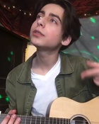 Aidan Gallagher : aidan-gallagher-1587354417.jpg