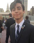 Aidan Gallagher : aidan-gallagher-1631980501.jpg