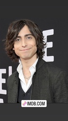 Aidan Gallagher : aidan-gallagher-1656602599.jpg