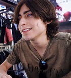 Aidan Gallagher : aidan-gallagher-1685832028.jpg