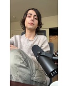 Aidan Gallagher : aidan-gallagher-1703868607.jpg