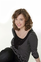 Aislinn Paul : aislinn-paul-1366358134.jpg