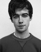 Alex Lawther : alex-lawther-1516502304.jpg