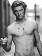 Alex Pettyfer : alex_pettyfer_1210288724.jpg