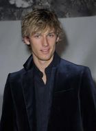 Alex Pettyfer : alex_pettyfer_1226193460.jpg