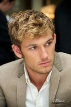 Alex Pettyfer : alex_pettyfer_1295202114.jpg