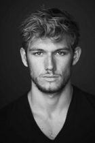 Alex Pettyfer : alex_pettyfer_1295202121.jpg