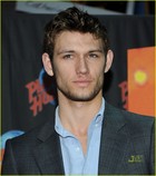 Alex Pettyfer : alex_pettyfer_1304568478.jpg