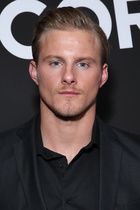 Alexander Ludwig : alexander-ludwig-1642065327.jpg