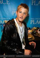 Alexander Ludwig : alexanderludwig_1247182751.jpg