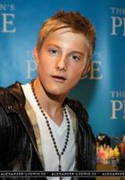 Alexander Ludwig : alexanderludwig_1247182753.jpg