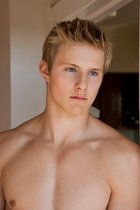 Alexander Ludwig : alexanderludwig_1300400606.jpg