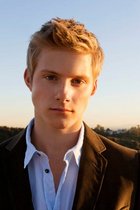 Alexander Ludwig : alexanderludwig_1301415680.jpg